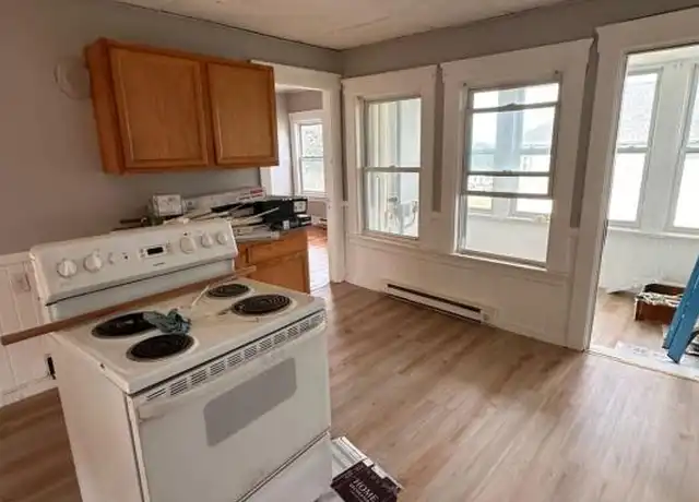 Property at 32 Beekman St, Fitchburg, MA, 01420, 3 beds, 1 bath, [object Object]