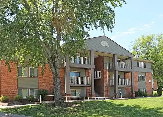 Property at Ferncliff North Apartments - 3533 Ferncliff Ave NW, Roanoke, VA, 24017, 2 beds, 1 bath, [object Object]
