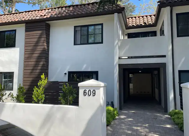 Property at 609 Junipero Apartments - 609 W Junipero St, Santa Barbara, CA, 93105, 2 beds, 2 baths, [object Object]