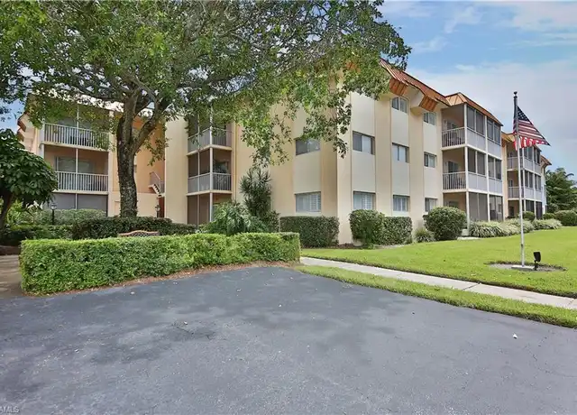 Property at 1100 Gulf Shore Blvd N #207, Naples, FL, 34102, 2 beds, 2 baths, [object Object]
