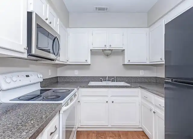 Property at Breezeway Apartments - 3196 Main St, Ingleside, TX, 78362, 1 bed, 1 bath, [object Object]
