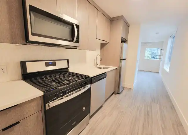Property at 353 NE Failing St Unit A, Portland, OR, 97212, 0 beds, 1 bath, [object Object]
