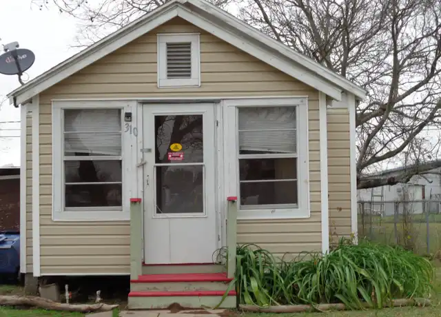 Property at 310 South Avenue A Unit A, Freeport, TX, 77541, 1 bed, 1 bath, [object Object]