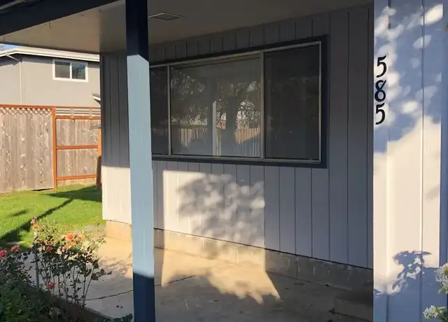 Property at 585 NW Oak Ave, Corvallis, OR, 97330, 3 beds, 1 bath, [object Object]
