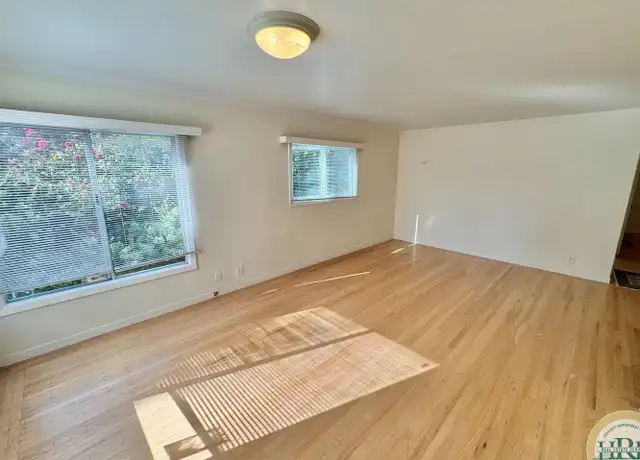 Property at 5547 Mission St Unit 5547, San Francisco, CA, 94112, 2 beds, 1 bath, [object Object]