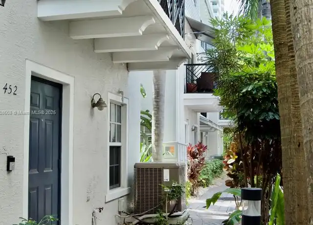 Property at 452 NE 2nd Ave, Fort Lauderdale, FL, 33301, 2 beds, 2.5 baths, [object Object]