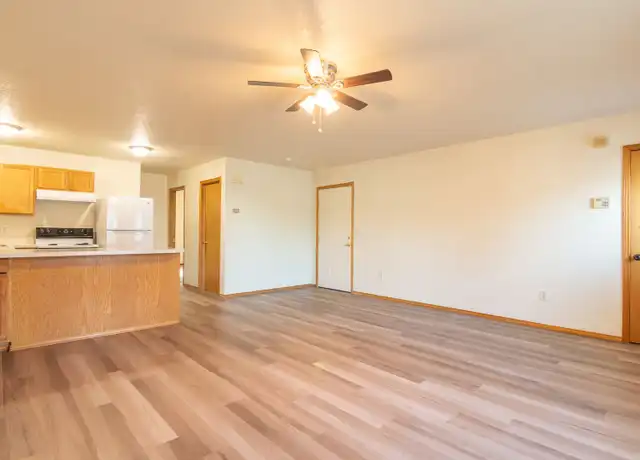 Property at 514 NE Stanton St Unit 8, Portland, OR, 97212, 2 beds, 1 bath, [object Object]