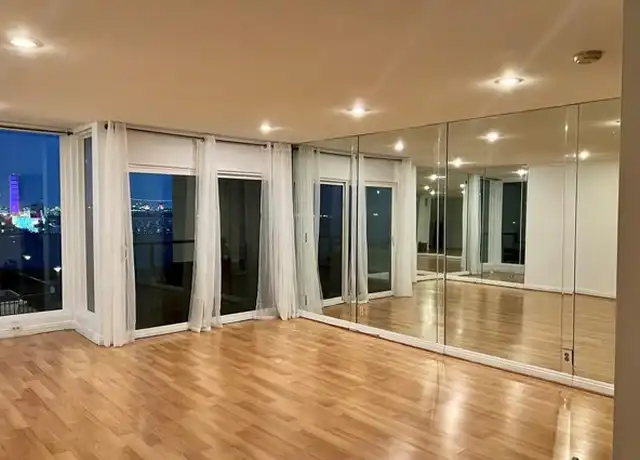 Property at 1 3rd Pl #602, Long Beach, CA, 90802, 1 bed, 1 bath, [object Object]