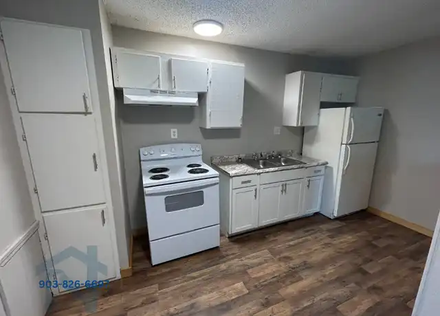 Property at 1004 2nd St Unit 3, Queen City, TX, 75572, 1 bed, 1 bath, [object Object]