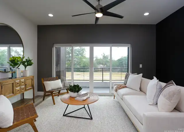 Property at 138 W Lachapelle, San Antonio, TX, 78204, 3 beds, 3.5 baths, [object Object]