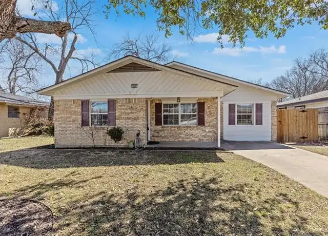Property at 705 Phillips St, Cleburne, TX, 76033, 3 beds, 2 baths, [object Object]