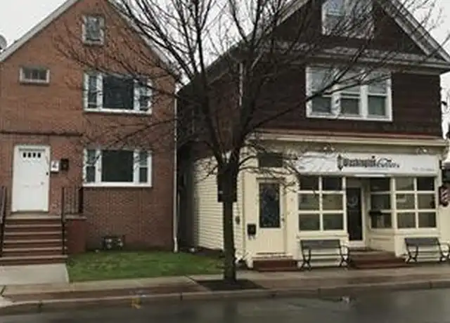 Property at 230 Washington Ave Unit 1, Carteret, NJ, 07008, 2 beds, 1 bath, [object Object]