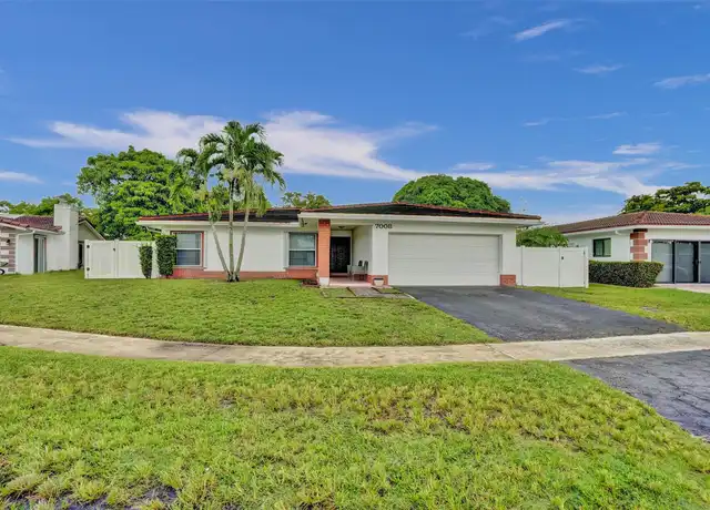 Property at 7008 NW 81st St, Tamarac, FL, 33321, 4 beds, 2 baths, [object Object]