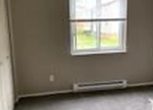 Property at 202 Gluck St, Youngstown, OH, 44505, 2 beds, 1 bath, [object Object]