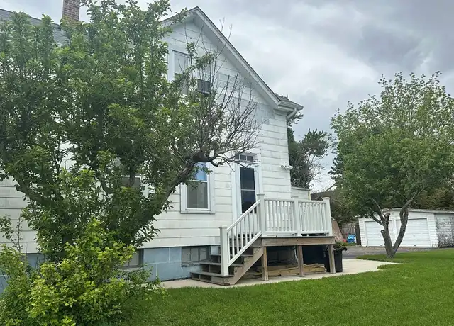 Property at 296 Canonicus St, Tiverton, RI, 02878, 2 beds, 1 bath, [object Object]