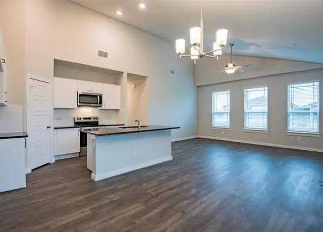 Property at 617 Wheatfield Dr, Venus, TX, 76084, 3 beds, 2 baths, [object Object]