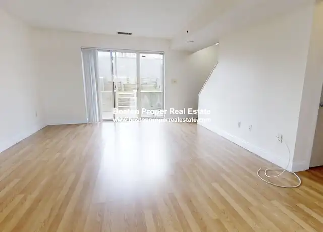 Property at 144 N Beacon St Unit B-4, Brighton, MA, 02135, 3 beds, 1.5 baths, [object Object]