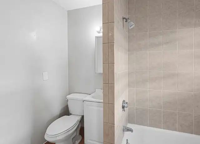 Property at 126 Sumner Ave Unit 5, Central Falls, RI, 02863, 1 bed, 1 bath, [object Object]
