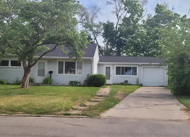 Property at 2515 Indiana St SW, Cedar Rapids, IA, 52404, 3 beds, 1 bath, [object Object]