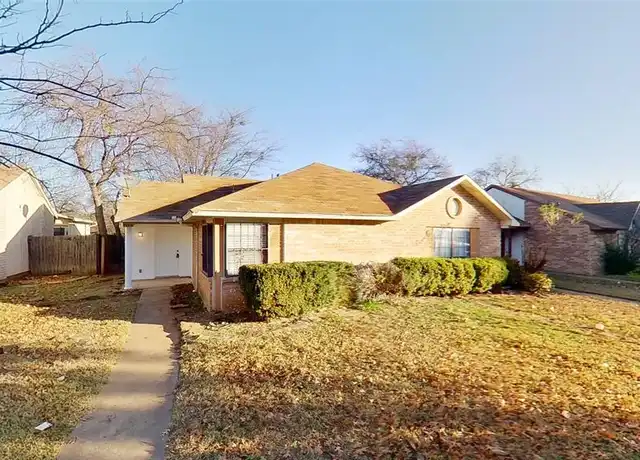 Property at 7013 Pineberry Rd, Dallas, TX, 75249, 2 beds, 2 baths, [object Object]