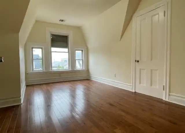 Property at 133 Seymour Ave Unit 3, Newark, NJ, 07108, 2 beds, 1 bath, [object Object]