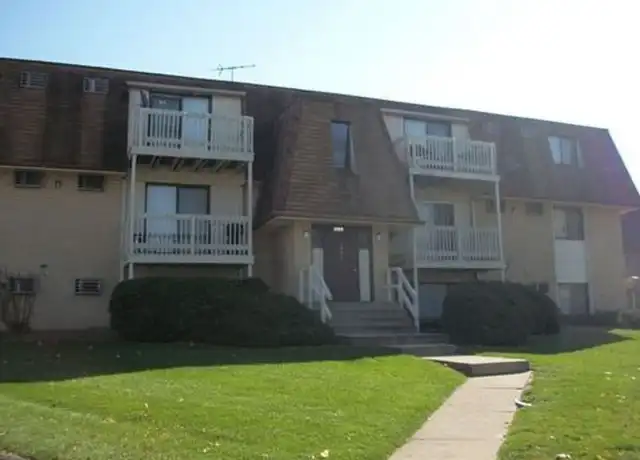 Property at 1460 Pioneer Rd Unit 3, Crest Hill, IL, 60403, 2 beds, 1 bath, [object Object]