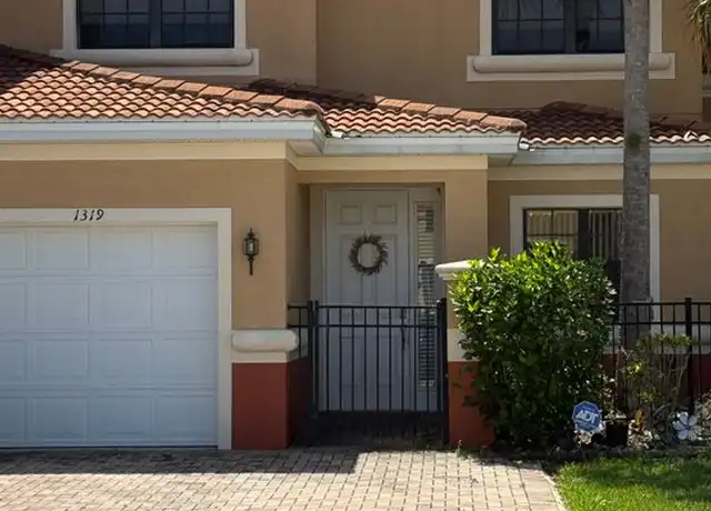 Property at 1319 Clove Dr, Kissimmee, FL, 34759, 3 beds, 2.5 baths, [object Object]