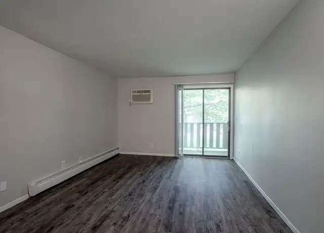 Property at Oak Valley Apartments - 2935 Oak Valley Ave SW, Wyoming, MI, 49519, 1-2 bed, 1 bath, [object Object]