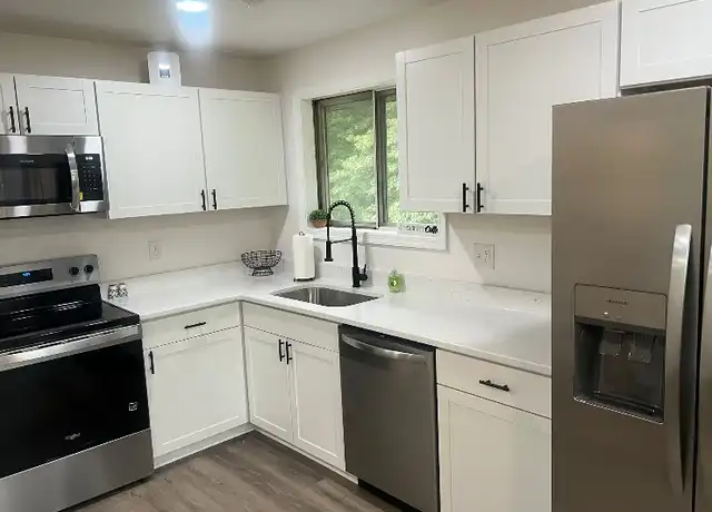 Property at 1416 Weaver Ave, Petersburg, VA, 23803, 1 bed, 1 bath, [object Object]