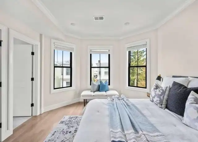 Property at 306 Maverick St, Boston, MA, 02128, 5 beds, 3 baths, [object Object]