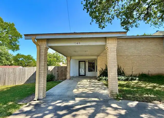 Property at 104 Verna Spur, Georgetown, TX, 78628, 3 beds, 2 baths, [object Object]