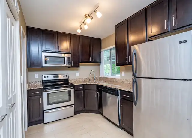 Property at 2 6th St Unit 6, Coralville, IA, 52241, 1 bed, 1 bath, [object Object]