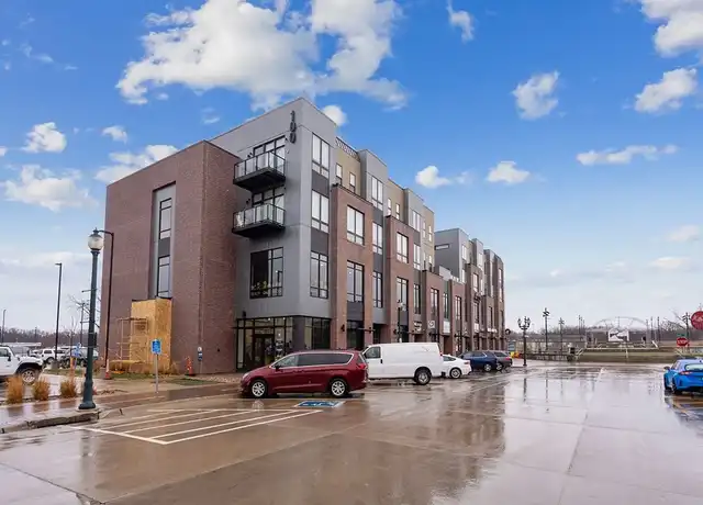 Property at State Street Riverfront - 100 E 2nd St, Cedar Falls, IA, 50613, 1 bed, 1 bath, [object Object]