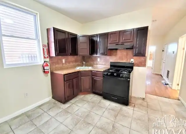 Property at 153 19th Ave Unit 1, Irvington, NJ, 07111, 2 beds, 1 bath, [object Object]