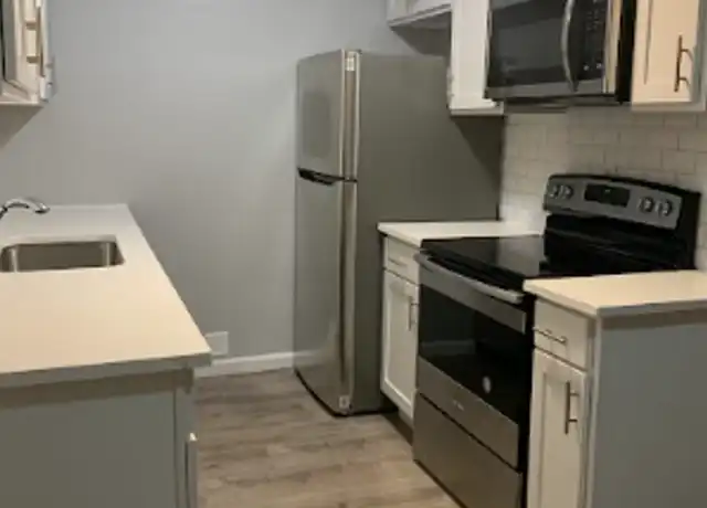 Property at 2151 Decker Rd Unit 3, Walled Lake, MI, 48390, 1 bed, 1 bath, [object Object]