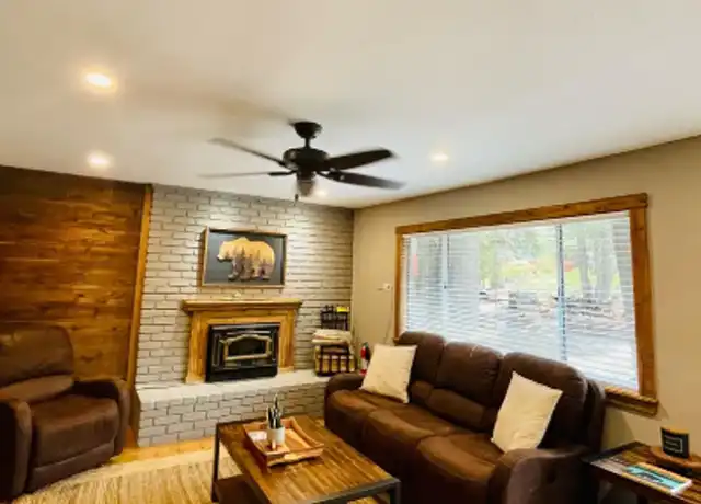 Property at 572 Kiowa Dr, South Lake Tahoe, CA, 96150, 2 beds, 2 baths, [object Object]