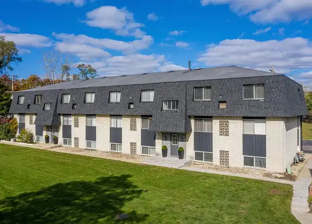Property at Brittany Square - 720 Brittany Sq, Grayslake, IL, 60030, 1 bed, 1 bath, [object Object]