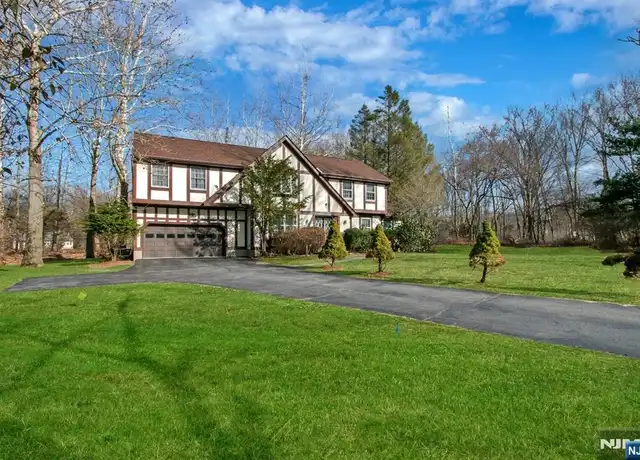 Property at 619 Osio Ln, Franklin Lakes, NJ, 07417, 4 beds, 2.5 baths, [object Object]