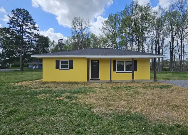 Property at 2907 Dallas Cherryville Hwy, Dallas, NC, 28034, 2 beds, 1 bath, [object Object]