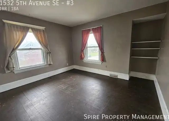 Property at 1532 5th Ave SE Unit 3, Cedar Rapids, IA, 52403, 1 bed, 1 bath, [object Object]