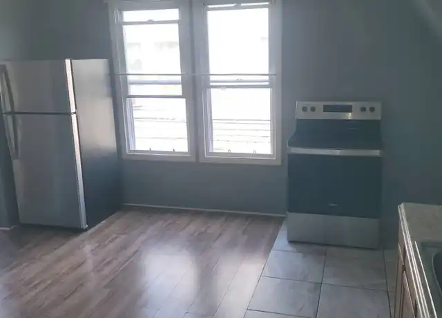 Property at 137 Adelaide St, Hartford, CT, 06114, 3 beds, 1 bath, [object Object]
