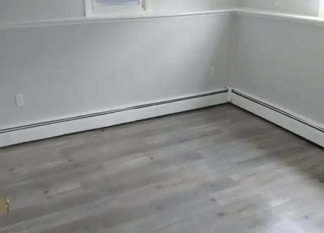 Property at 124 Ash St, Fall River, MA, 02724, 2 beds, 1 bath, [object Object]