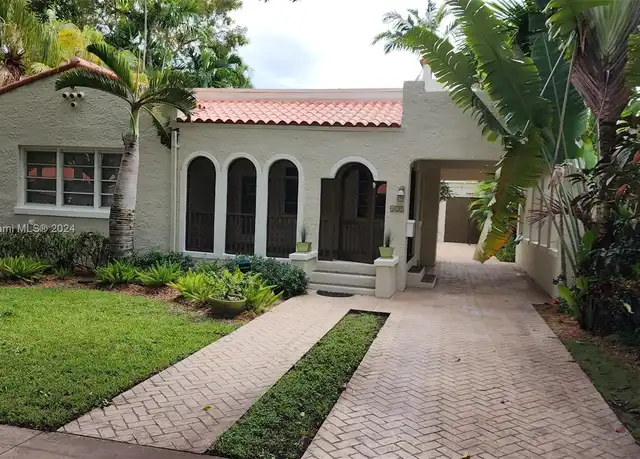 Property at 422 Majorca Ave, Coral Gables, FL, 33134, 3 beds, 2 baths, [object Object]