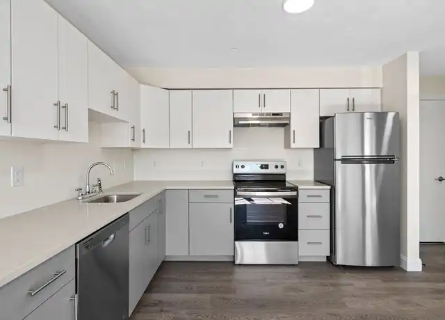 Property at 472 Essex St Unit 405, Lynn, MA, 01902, 1 bed, 1 bath, [object Object]