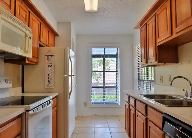 Property at 1311 Antoine Dr #242, Houston, TX, 77055, 1 bed, 1 bath, [object Object]