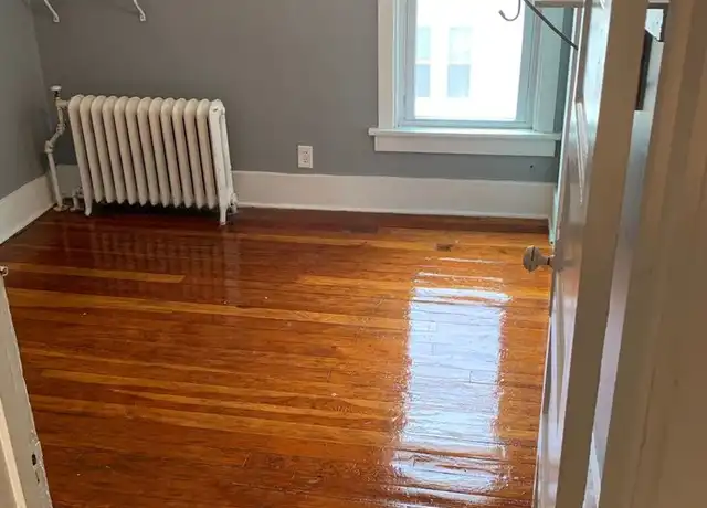 Property at 1026 E Main St Unit 1026A Upper, Waukesha, WI, 53186, 3 beds, 1 bath, [object Object]