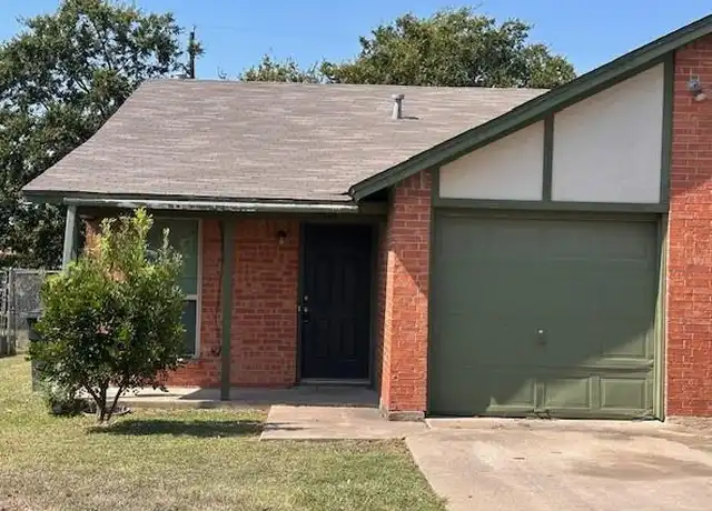Property at 1909 Starling Ct, Cleburne, TX, 76033, 2 beds, 1 bath, [object Object]