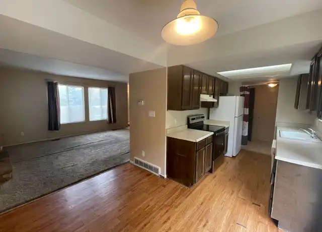 Property at 785 S 200 E, Farmington, UT, 84025, 3 beds, 1.5 baths, [object Object]