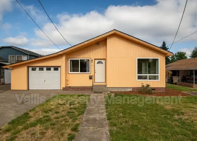 Property at 30 N Main St, Lebanon, OR, 97355, 3 beds, 1.5 baths, [object Object]