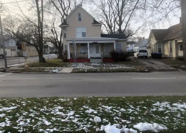Property at 1002 N Center St, Bloomington, IL, 61701, 4 beds, 2 baths, [object Object]